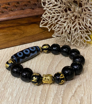 Бусина Дзи 5 глаз в браслете из черного агата с мантрами и Буддой Бусина Дзи 5 глаз в браслете из черного агата с мантрами и Буддой